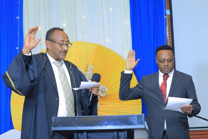 #AddisAbaba የደሴ ከተማ ከንቲባ የነበሩት አቶ ሳሙኤል ሞላልኝ የአዲስ አበባ ከተማ ምክትል ከንቲባ እና የፕላን ልማት ቢሮ ኃላፊ ሆነው በአዲስ አበባ ከተማ አስተዳደር ምክር ቤት ተ…