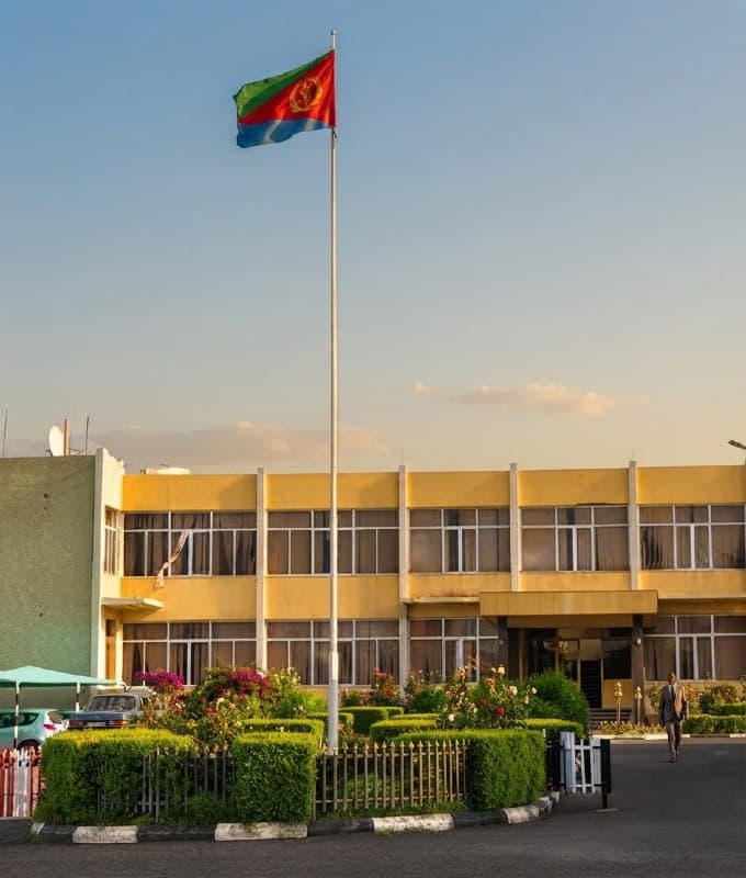 #ኢትዮጵያ🇪🇹 ለኢትዮጵያ ብሔራዊ ደህንነት #ቀጥተኛ_ስጋት የሆኑ ተግባራት ውስጥ ተሰማርተዋል የተባሉ 10 የኤርትራ ዲፕሎማቶች በ48 ሰዓት ውስጥ ከኢትዮጵያ ለቀው እንዲወጡ ታዘዋል።