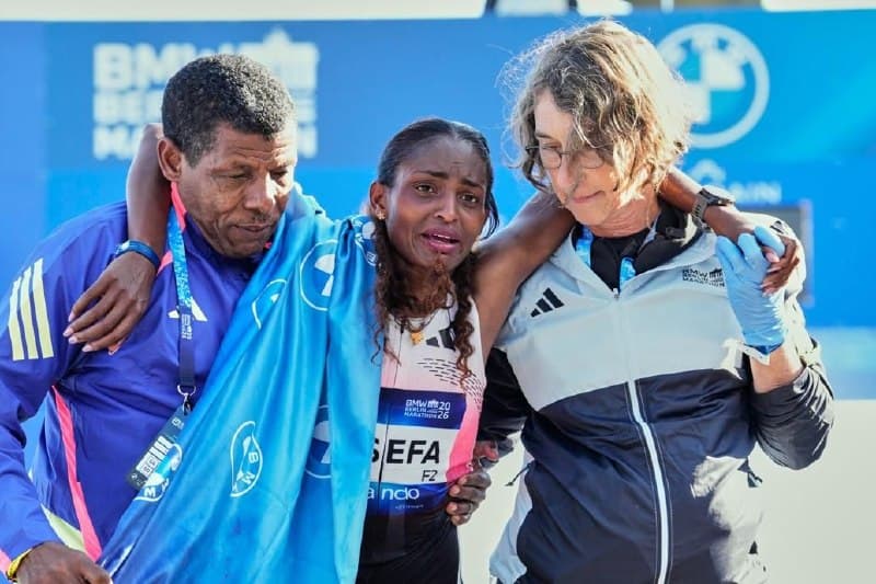 #BerlinMarathon በ 2026 የበርሊን ማራቶን ውድድር ኢትዮጵያዊያን አትሌቶች በሁለቱም ፆታ በበላይነት ማጠናቀቅ ችለዋል።
