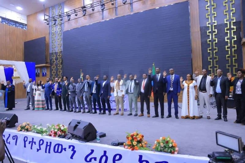 ዛሬ ደቡብ ኢትዮጵያ ፣ ሐረሪ ፣ ደቡብ ምዕራብ ፣ ቤኒሻንጉል ጉሙዝ ክልሎች እና የድሬዳዋ ከተማ አስተዳደር የመንግሥት ምስረታ ጉባኤ አድርገዋል።