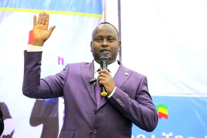 አቶ አሻድሊ ሀሰን በድጋሜ የቤኒሻንጉል ጉሙዝ ክልል ፕሬዚዳንት ሆነው ተሾሙ።