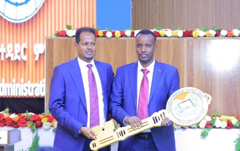 አቶ አብዱላሂ አደን የድሬዳዋ ከተማ አስተዳደር ከንቲባ በመሆን ተሾሙ።