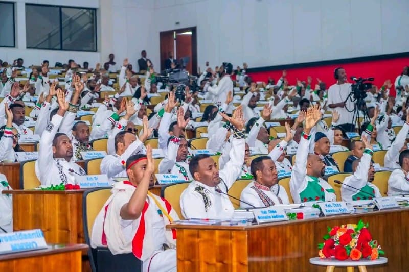የኦሮሚያ ክልል ስድስት ዞኖች ብቻ እንዲኖሩት የሚያደርግ አዲስ አደረጃጀት የተካተተበት አዋጅ በጨፌ ኦሮሚያ ጸደቀ።